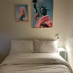 Homey With Sea View Apartment