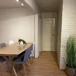 Homey With Sea View Apartment