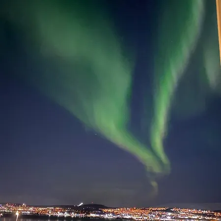 Homey With Sea View Apartmán *