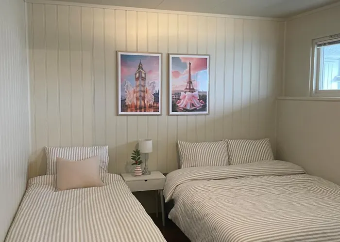 Homey With Sea View * Тромсё