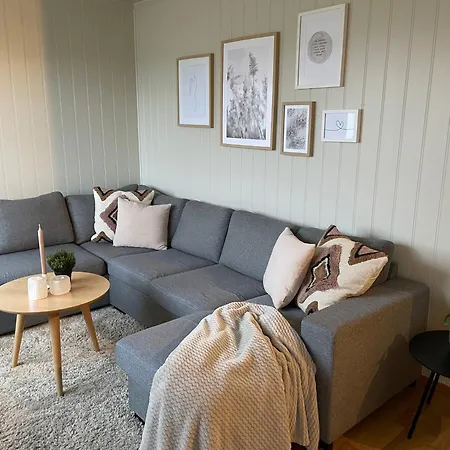 Homey With Sea View *